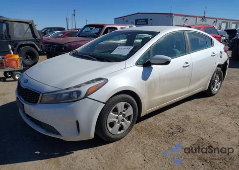2018 Kia Forte Lx z USA, uszkodzony, nr VIN 3KPFL4A77JE205943